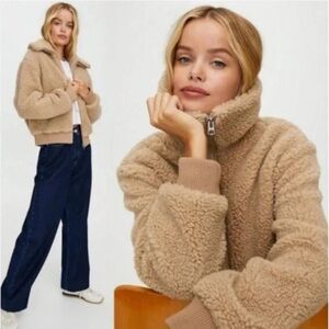 Aritzia Wilfred Free Cropped Teddy Jacket